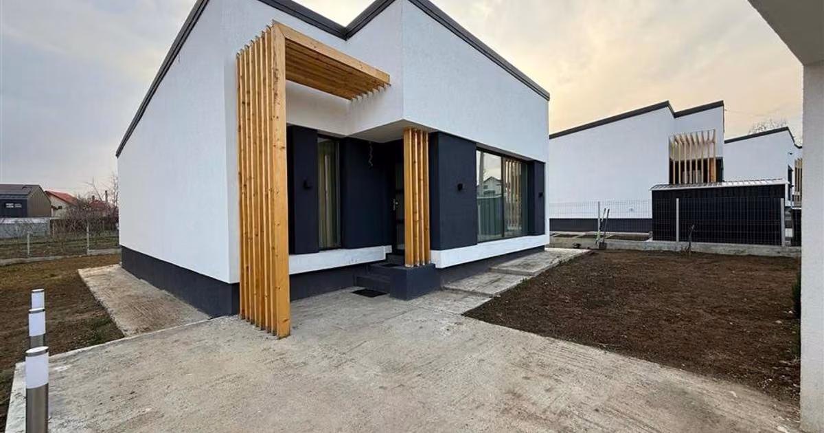 Casă de vânzare cu 4 camere în zona Valea Adâncă, Iași