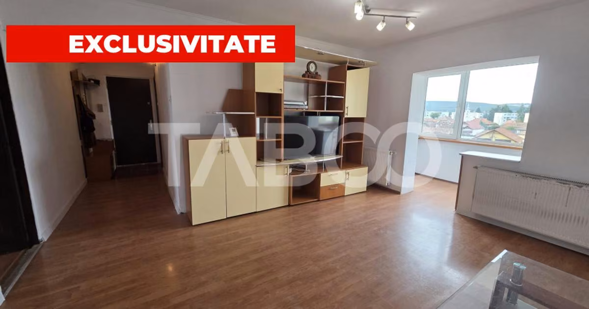 Apartament de vânzare cu 3 camere, mobilat în Făgăraș