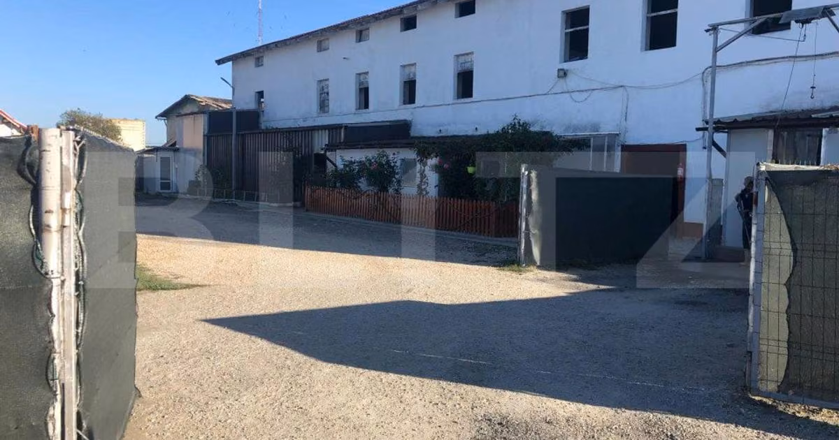 Spațiu comercial · 2000 m², Exterior Nord, bod