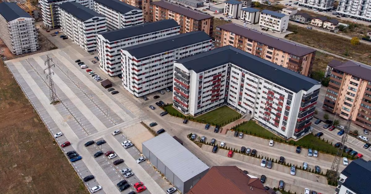 Apartament de vânzare cu 3 camere în Chiajna