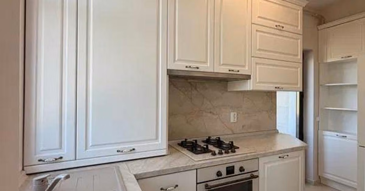 Apartament de vânzare cu 3 camere în Rediu