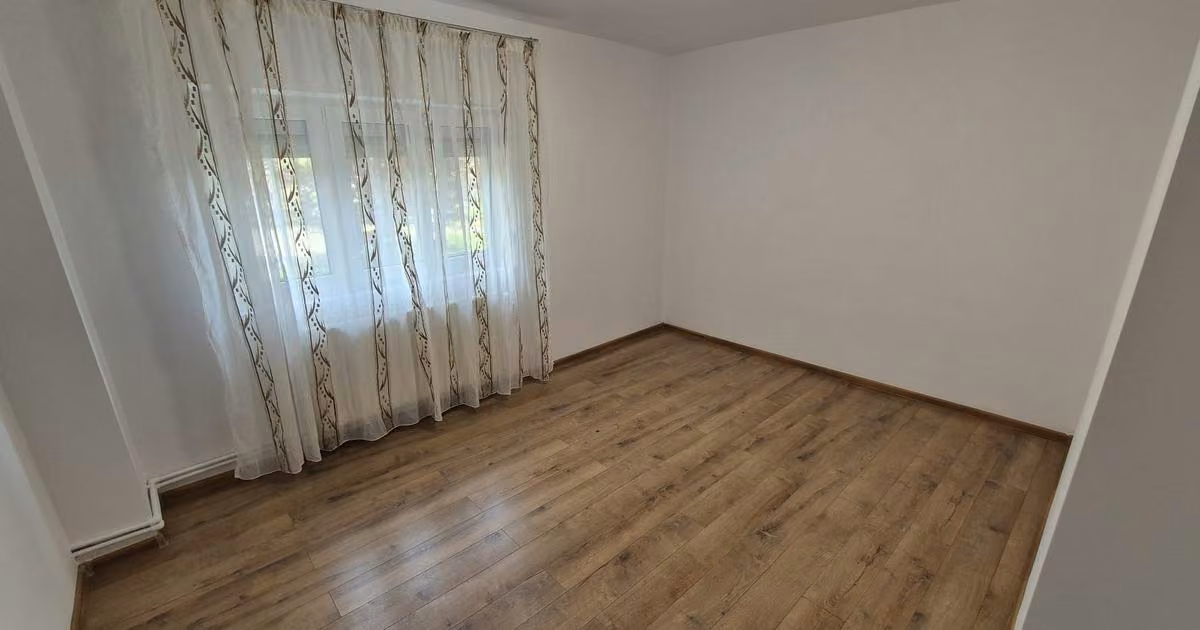 Apartament de vânzare cu 3 camere în Popești-Leordeni