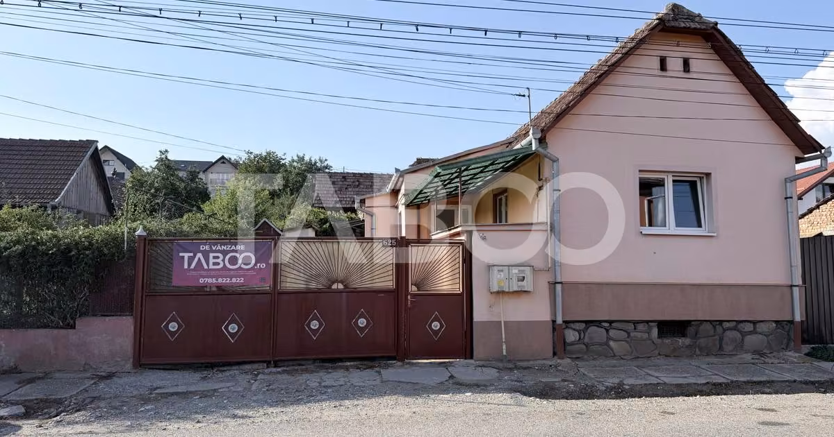 Casă individuală de vânzare cu 3 camere, mobilată în Șura Mare