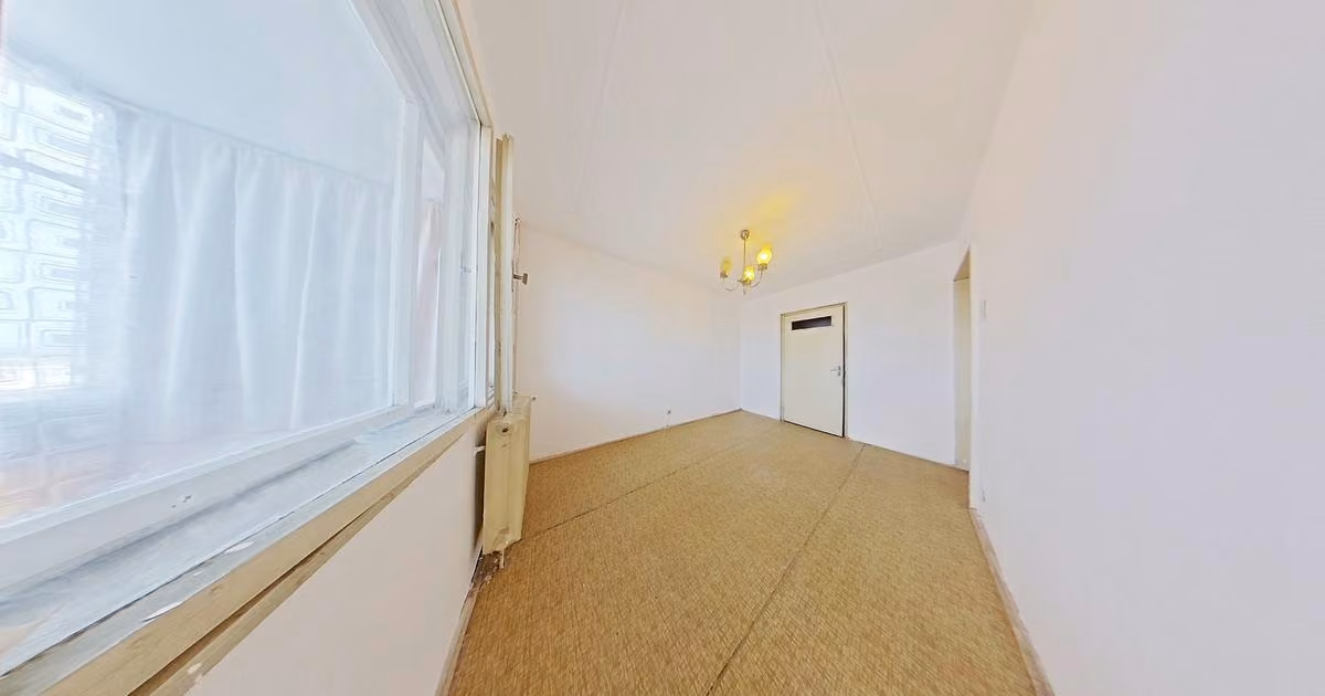 Apartament de vânzare cu 3 camere în zona Aurel Vlaicu, Arad
