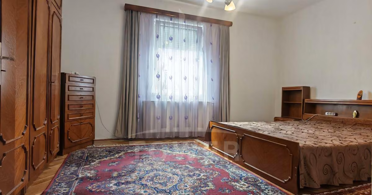 Casă individuală de vânzare cu 3 camere, mobilată în zona Lupeni, Sibiu