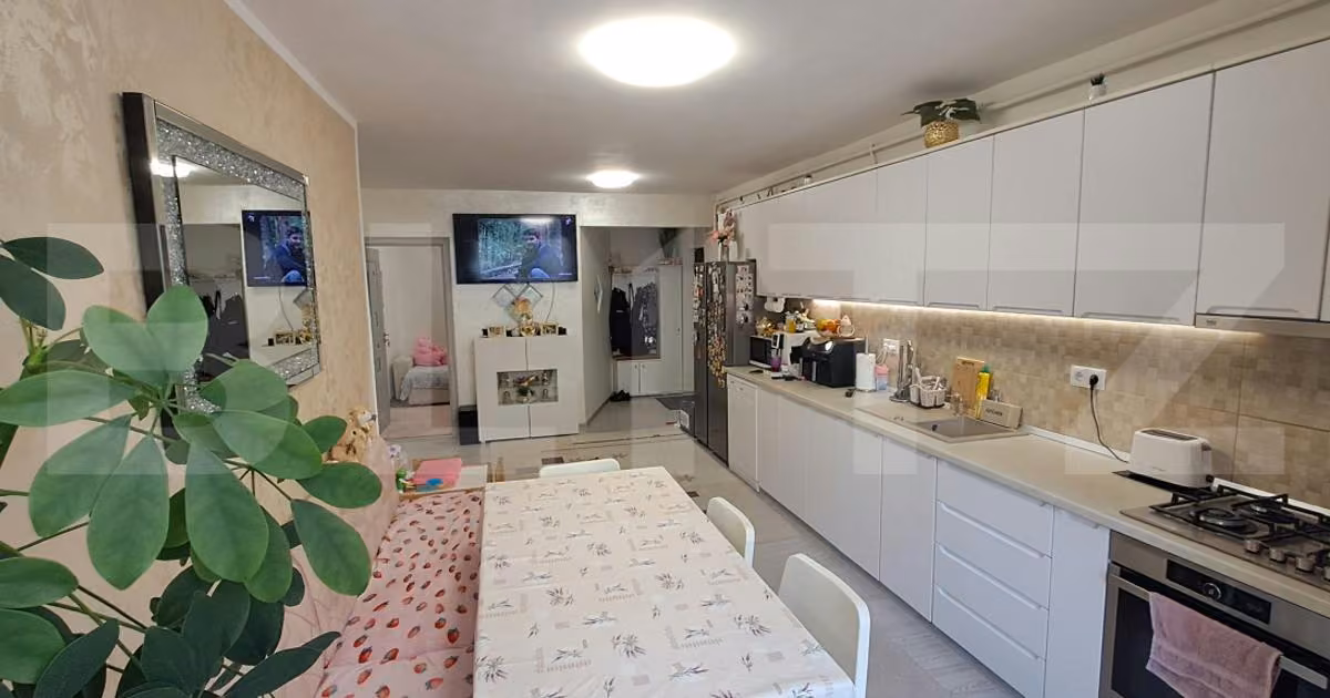 Apartament de vânzare cu 3 camere, mobilat în Florești