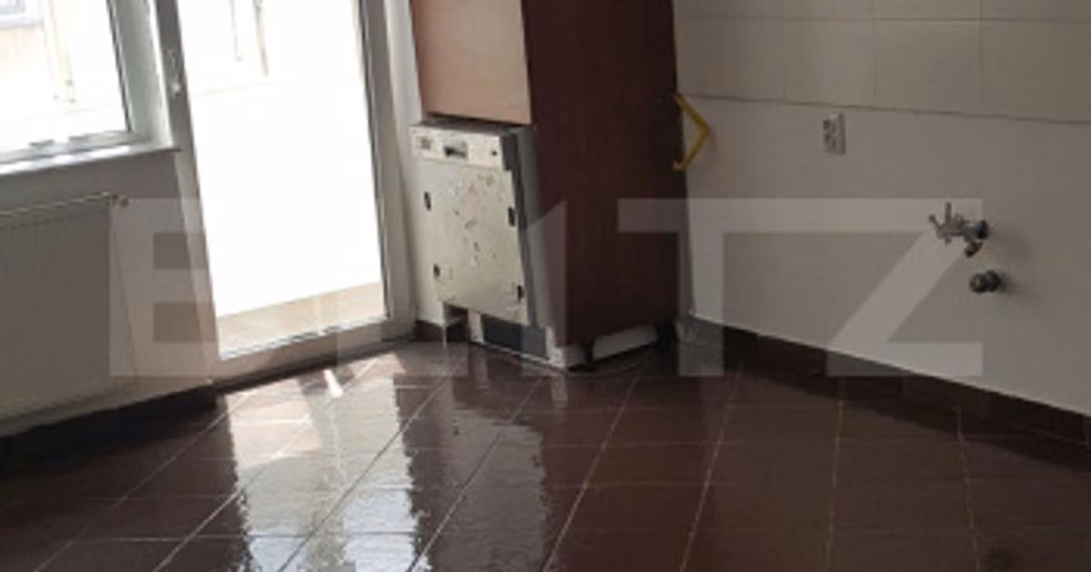 Apartament de vânzare cu 3 camere, mobilat în Florești