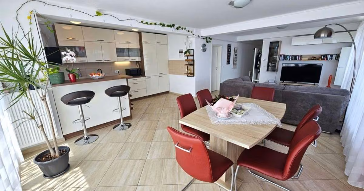Apartament de vânzare cu 3 camere, mobilat în zona Mihai Viteazul, Sibiu