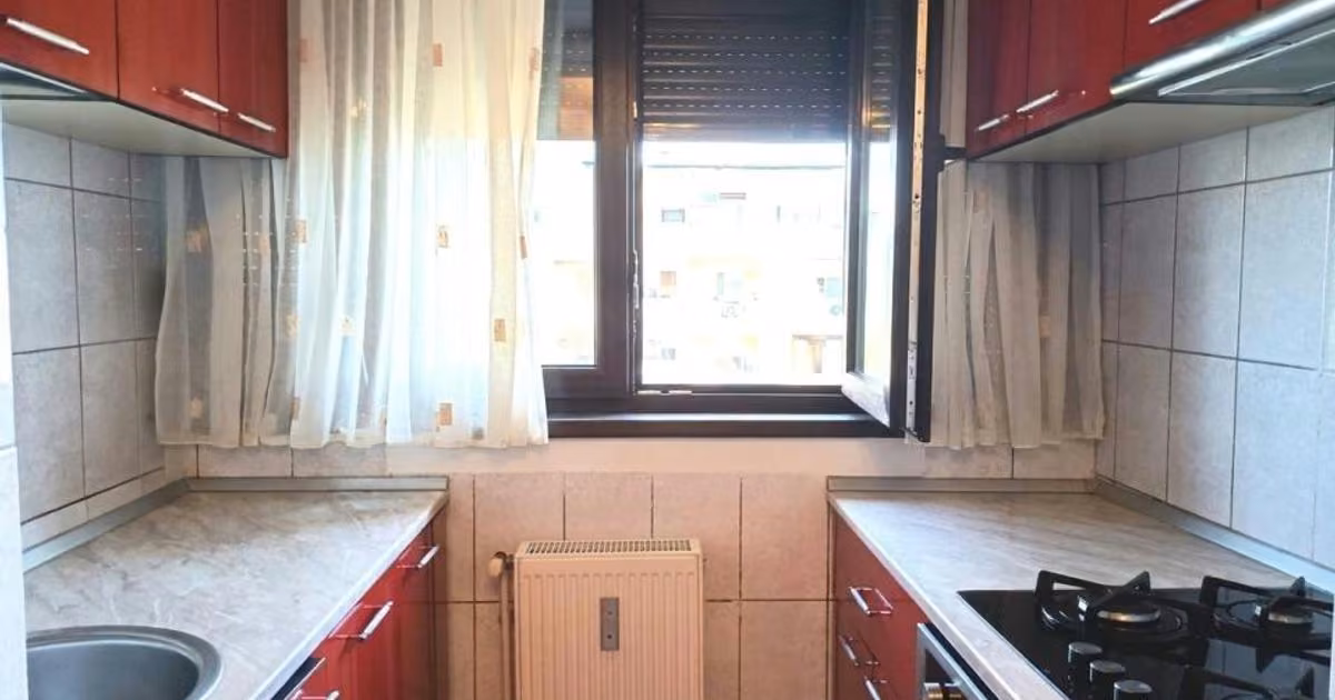 Apartament de vânzare cu 2 camere în zona Titan, Sector 3