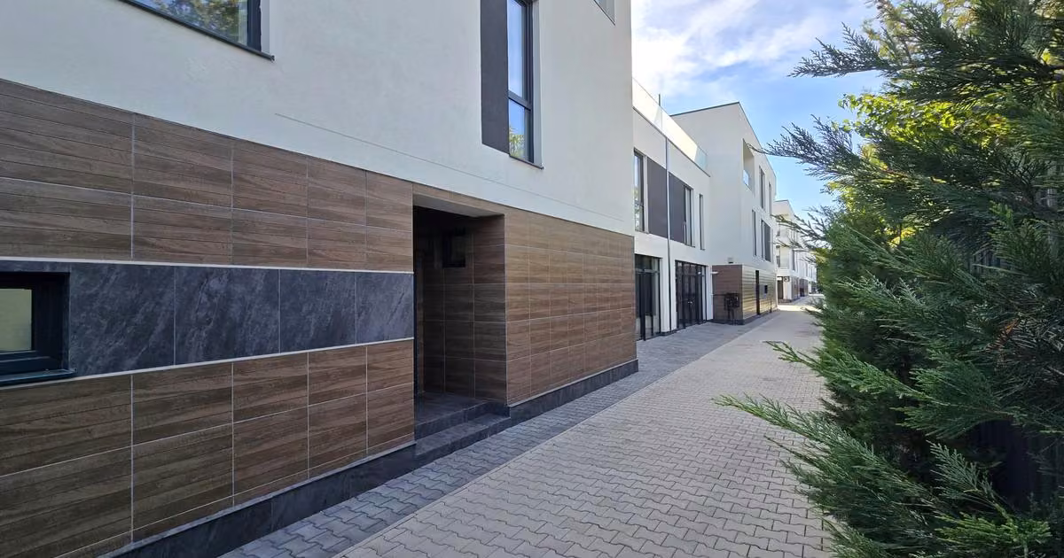 Casă individuală de vânzare cu 7 camere în zona Iancu Nicolae, Sector 1