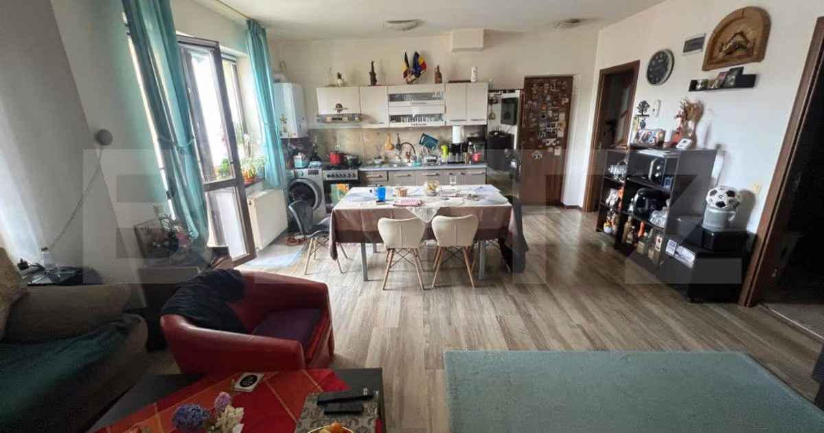 Apartament de vânzare cu 3 camere, mobilat în Florești