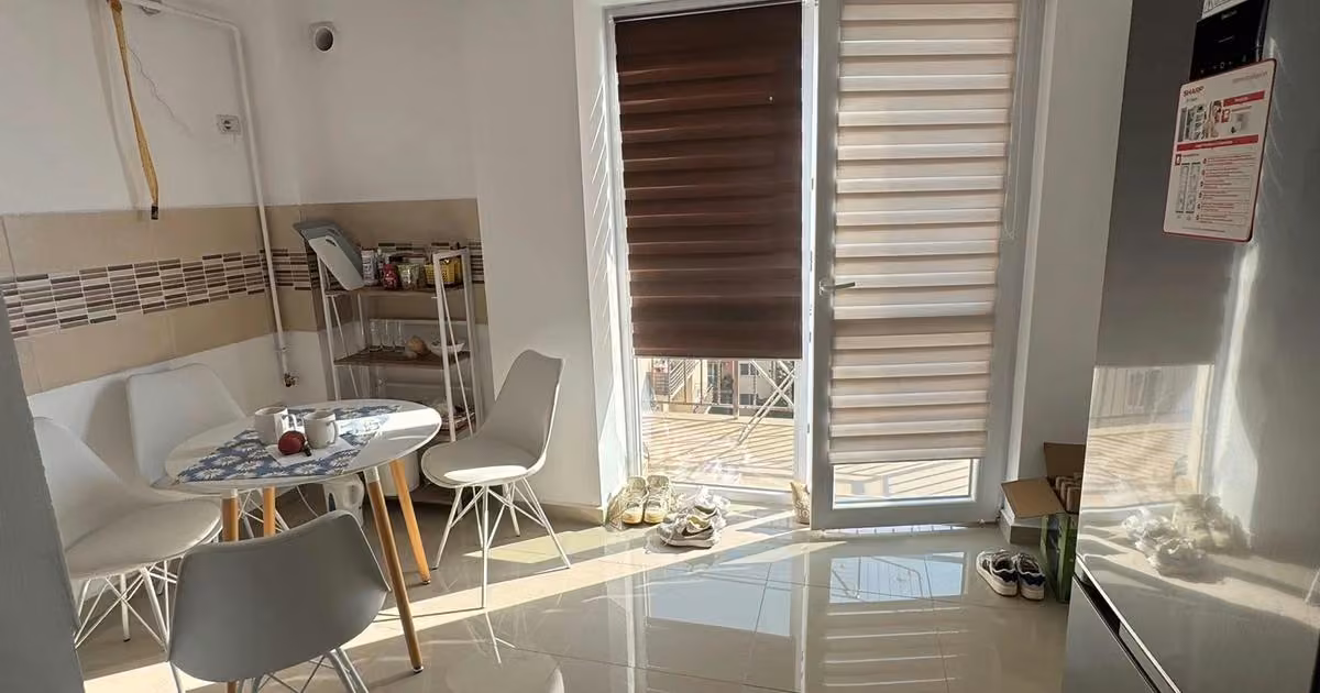 Apartament de vânzare cu 2 camere în Valea Lupului