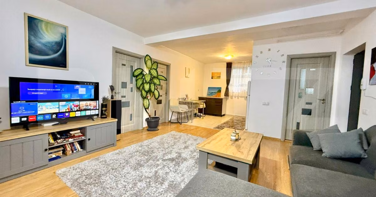 Apartament de vânzare cu 3 camere, mobilat în Florești