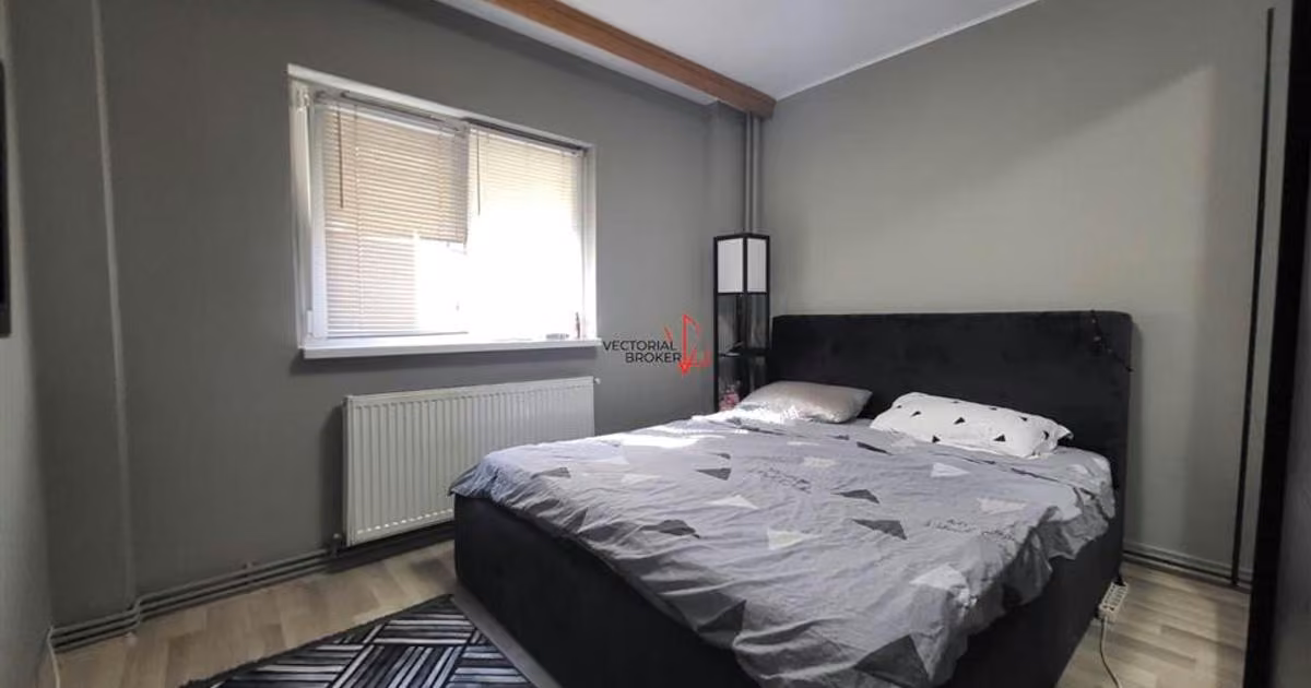 Apartament de vânzare cu 3 camere în zona Titan, Sector 3