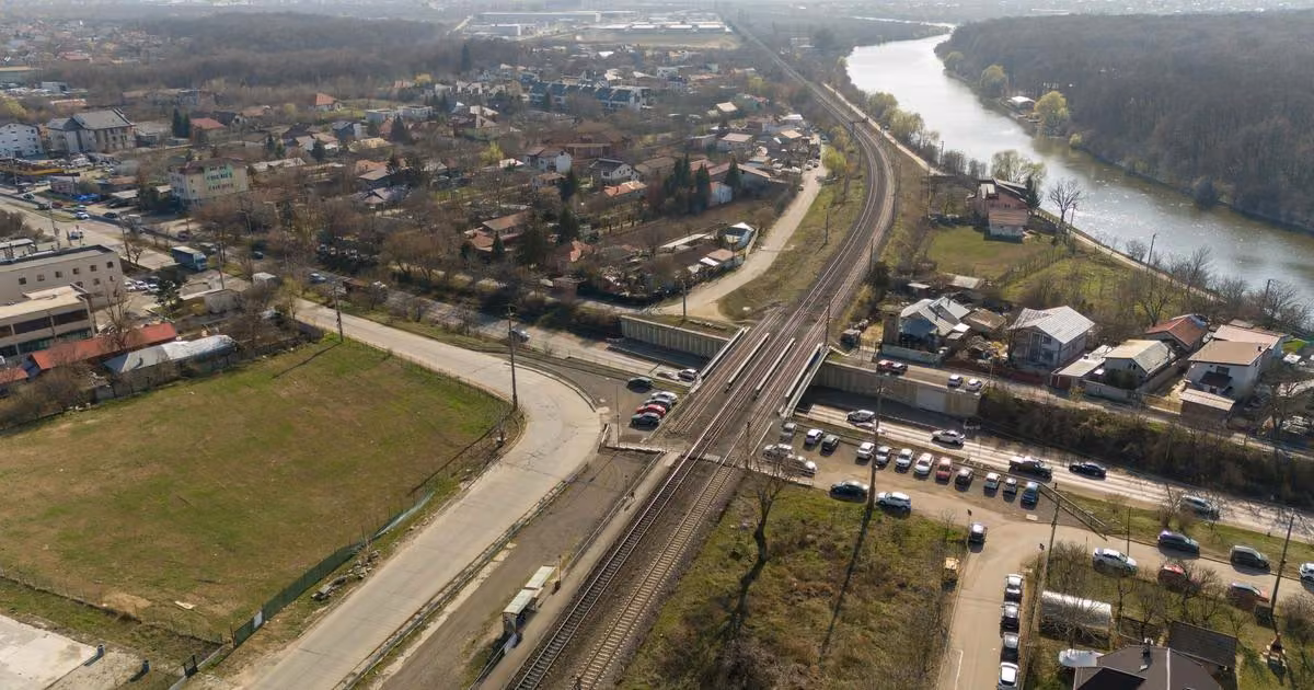 Casă de vânzare cu 5 camere în Mogoșoaia