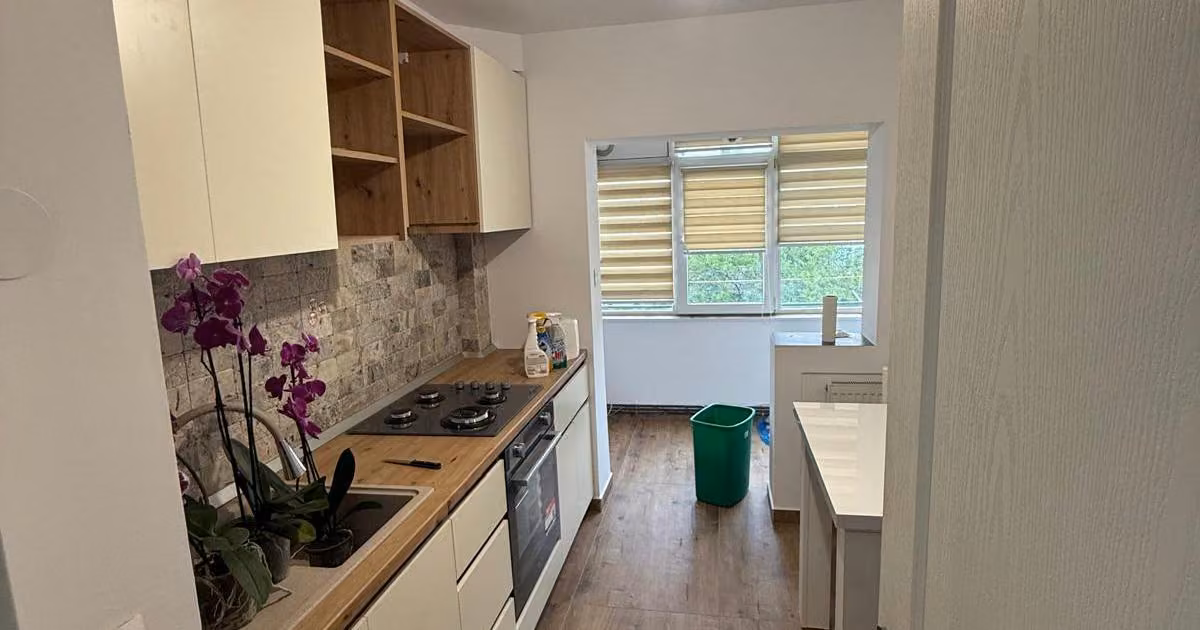 Apartament de vânzare cu 3 camere în zona Canta, Iași
