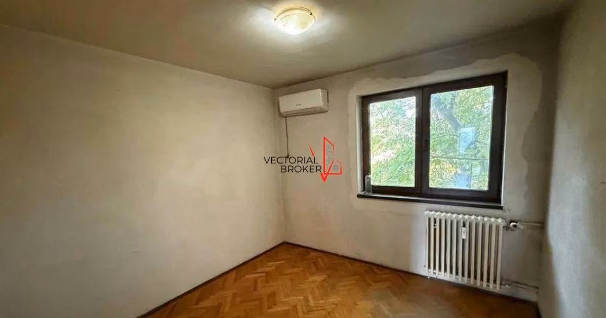 Apartament de vânzare cu 4 camere în zona Titan, Sector 3