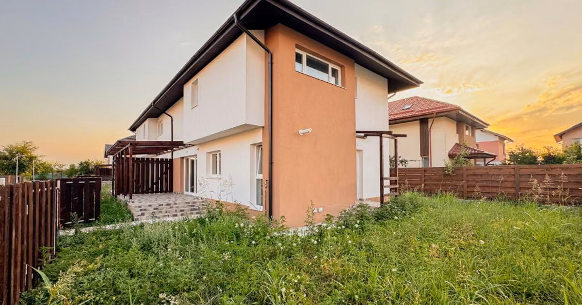 Duplex de vânzare cu 4 camere în Săbăreni