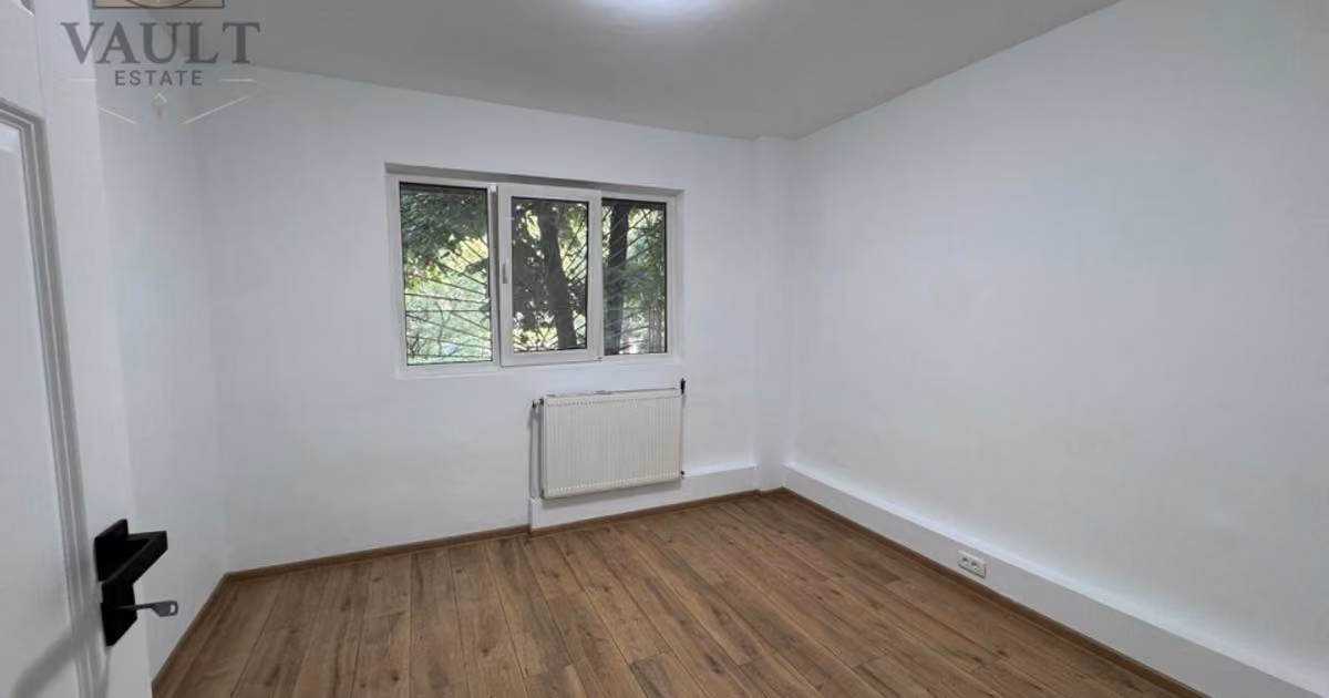 Apartament de vânzare cu 4 camere în zona Tineretului, Sector 4