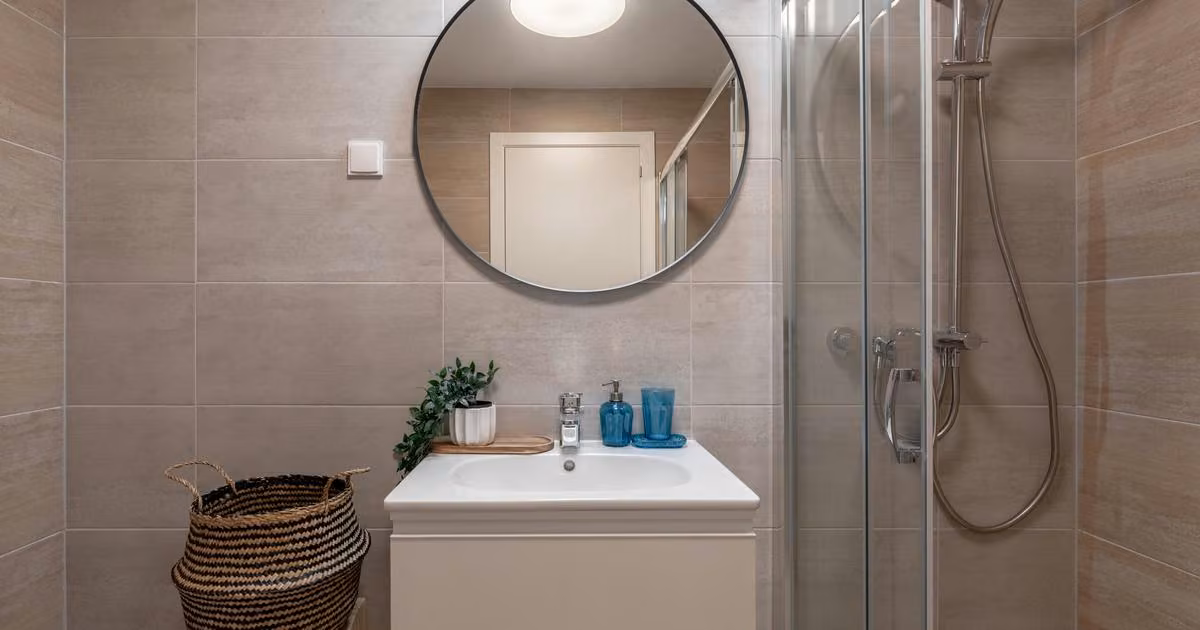 Apartament de vânzare cu 2 camere în zona Titan, Sector 3
