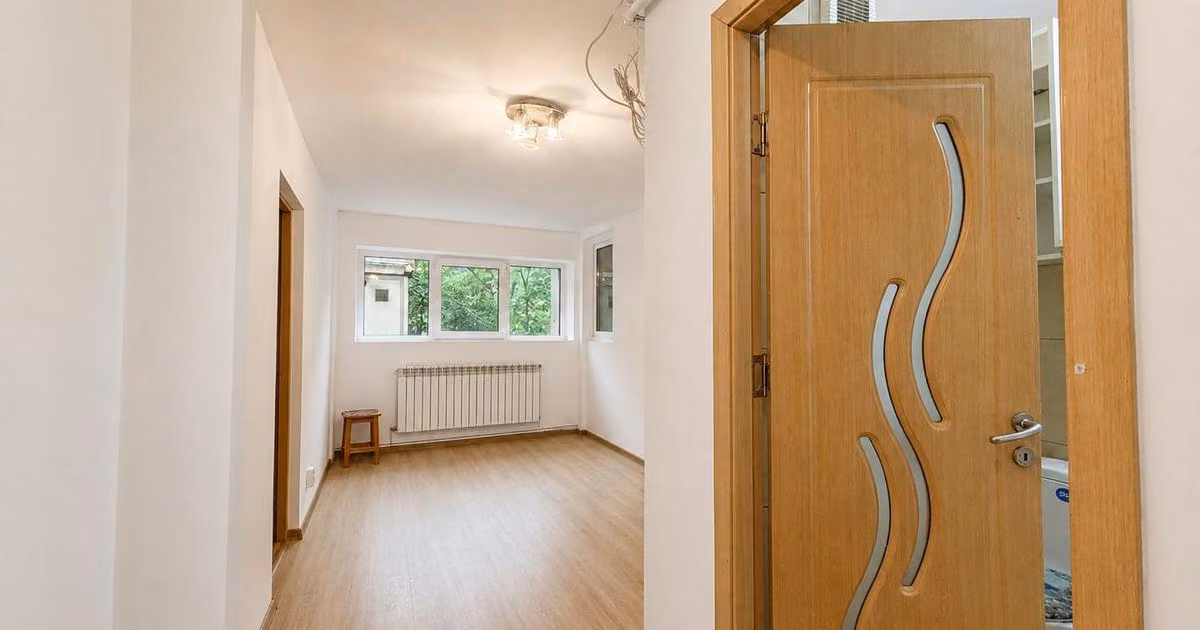 Apartament de vânzare cu 2 camere în zona Lujerului, Sector 6