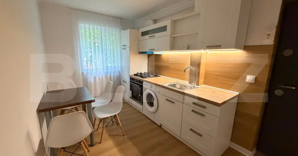 Apartament de vânzare cu 2 camere, mobilat în Turda