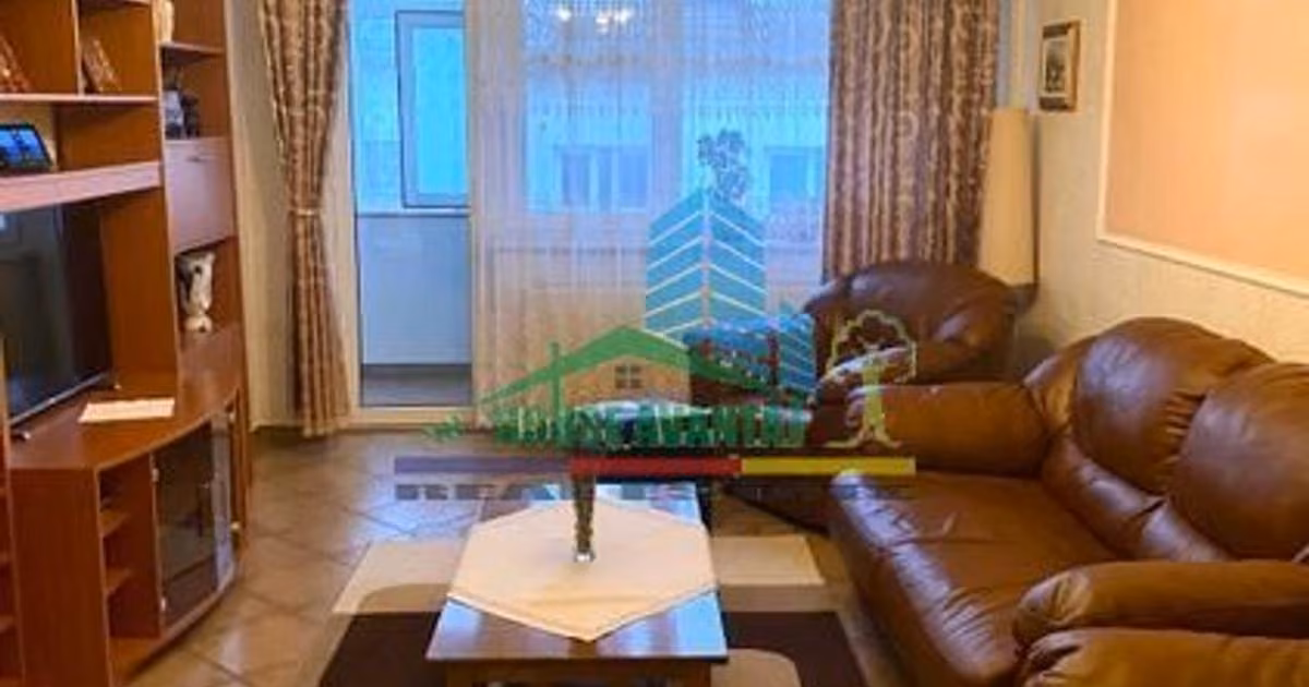 Apartament de vânzare cu 3 camere în zona Central, Focșani