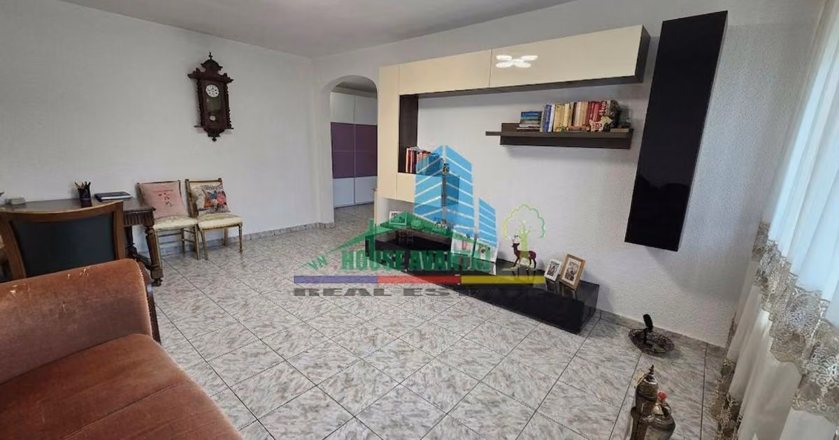 Apartament de vânzare cu 3 camere în zona Ultracentral, Focșani