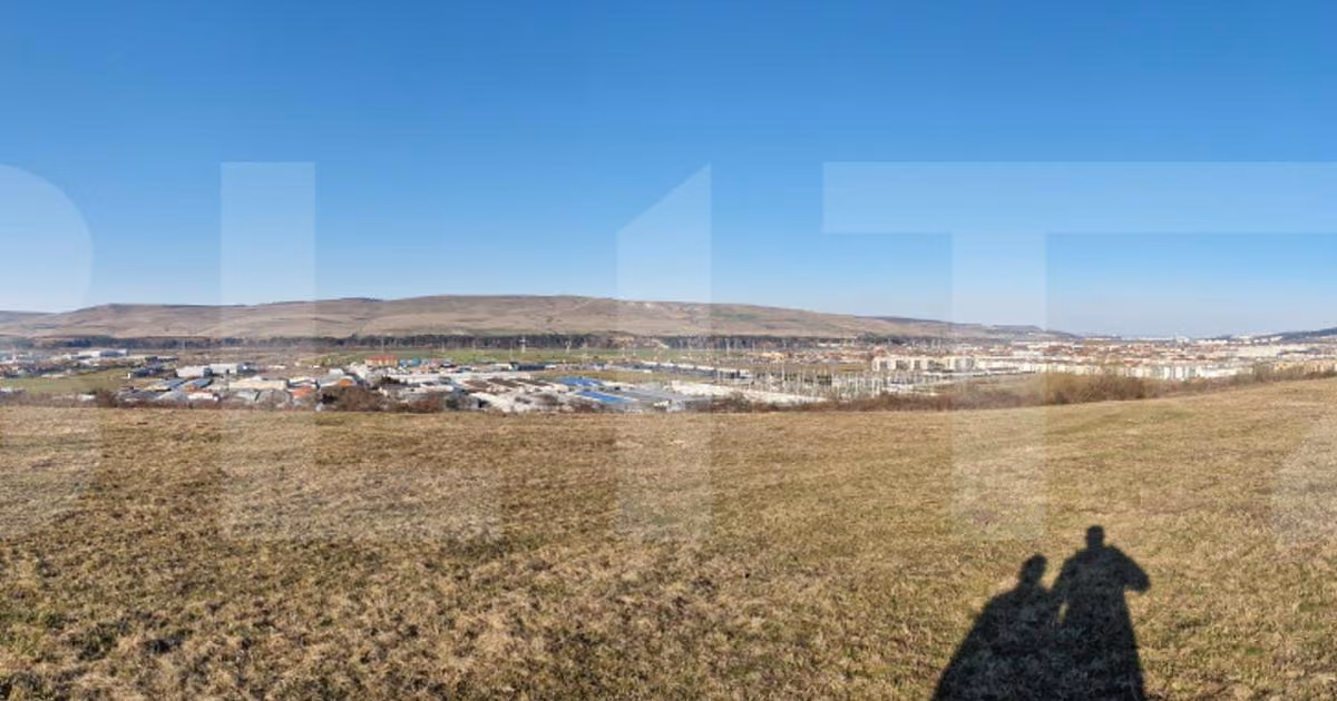 Teren Construcții extravilan de vânzare de 5600 mp, în Florești