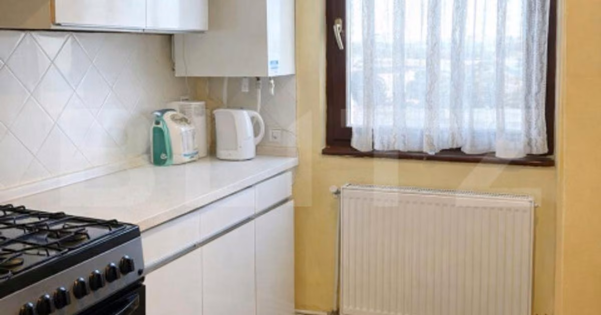 Apartament de vânzare cu 3 camere, mobilat în Turda