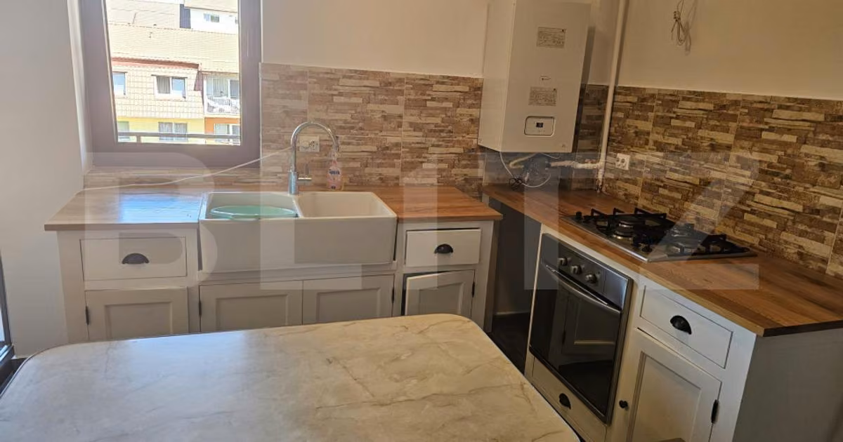Apartament de vânzare cu 3 camere, mobilat în Florești