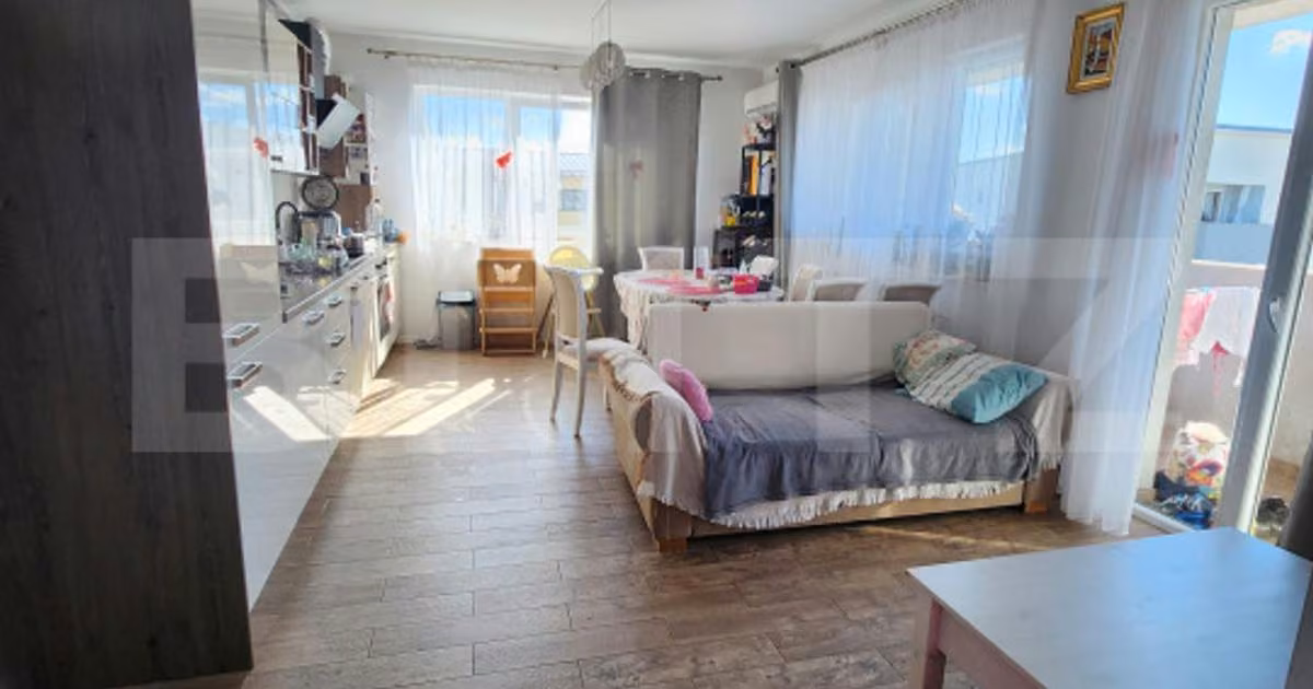Apartament de vânzare cu 3 camere, mobilat în Florești