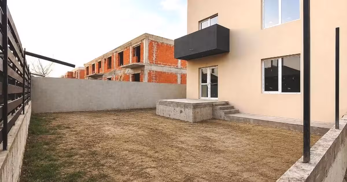 Casă de vânzare cu 4 camere în zona Prelungirea Ghencea, Sector 6