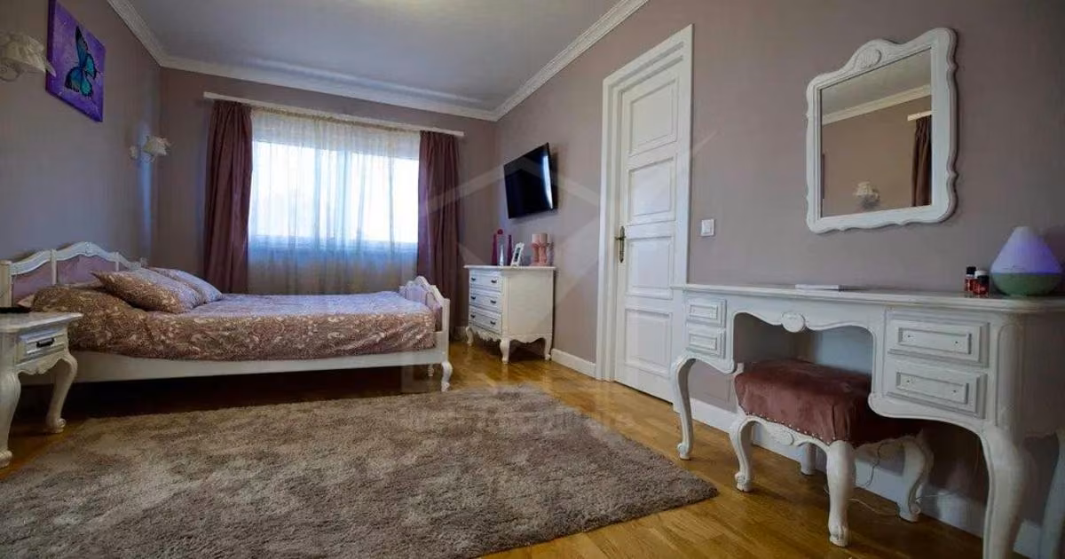 Casă individuală de vânzare cu 4 camere, mobilată în zona Someșeni, Cluj-Napoca