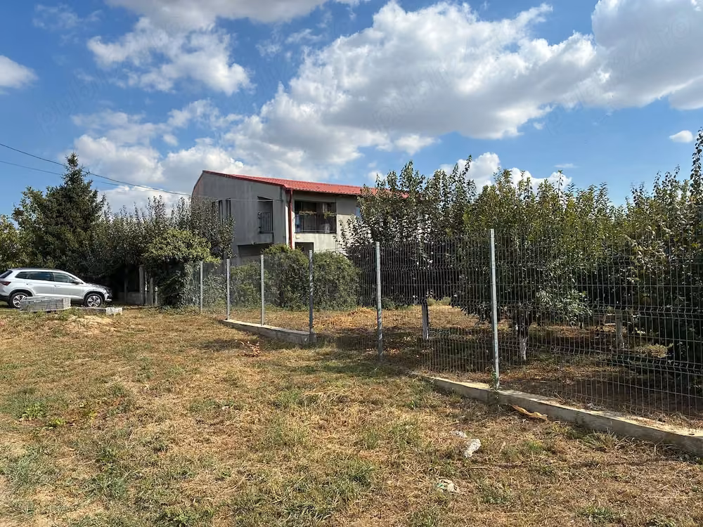 Proprietate deosebită în Săcălaz: Duplex 5 camere și teren suplimentar cu CF separat