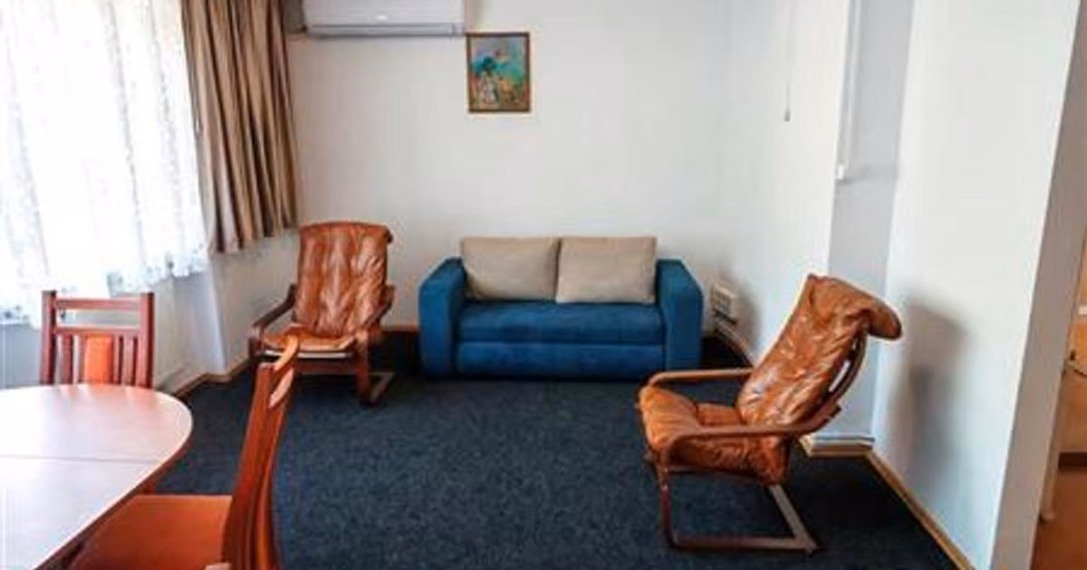 Apartament de vânzare cu 3 camere, mobilat în zona Central, Ultracentral