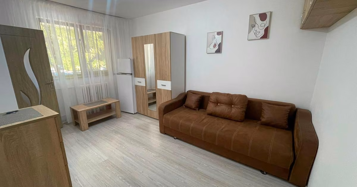 Garsonieră de vânzare în zona Podu Roș, Iași
