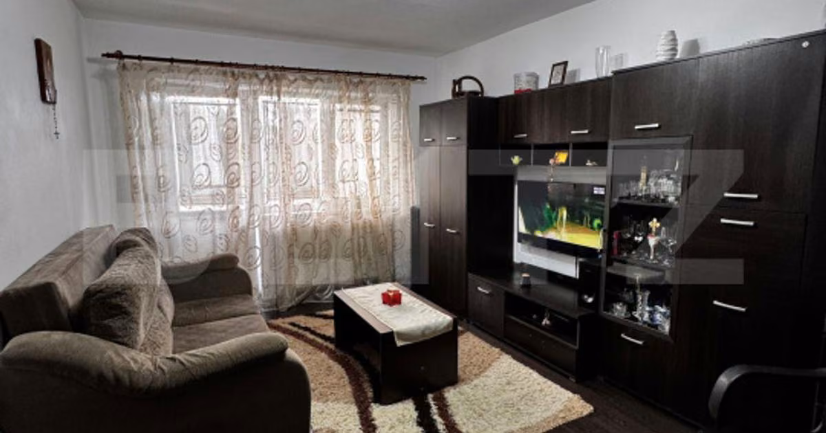 Apartament de vânzare cu 2 camere, mobilat în Câmpia Turzii
