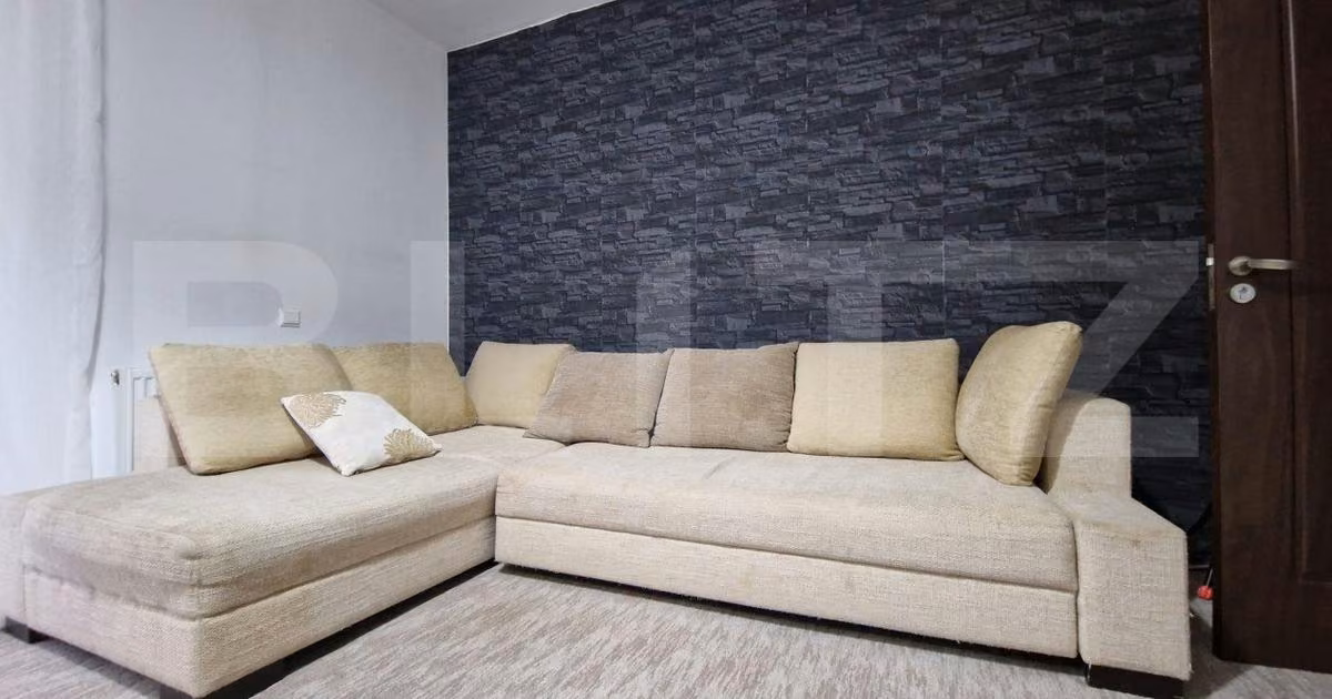 Apartament de vânzare cu 3 camere, mobilat în Florești