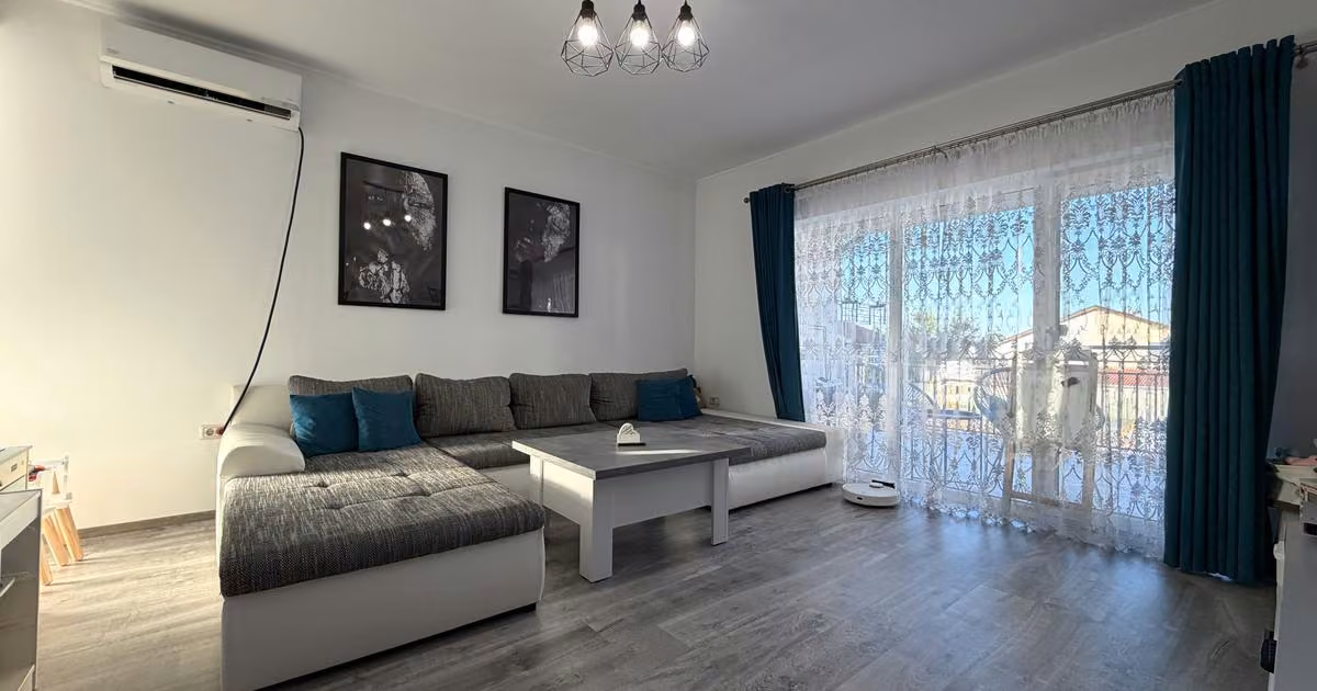 Apartament de vânzare cu 2 camere, mobilat în Giroc