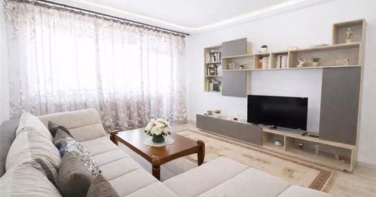 Apartament Tractorul