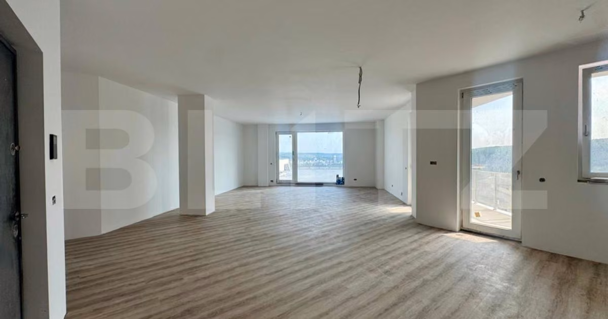 Penthouse de vânzare cu 3 camere, mobilat în Florești