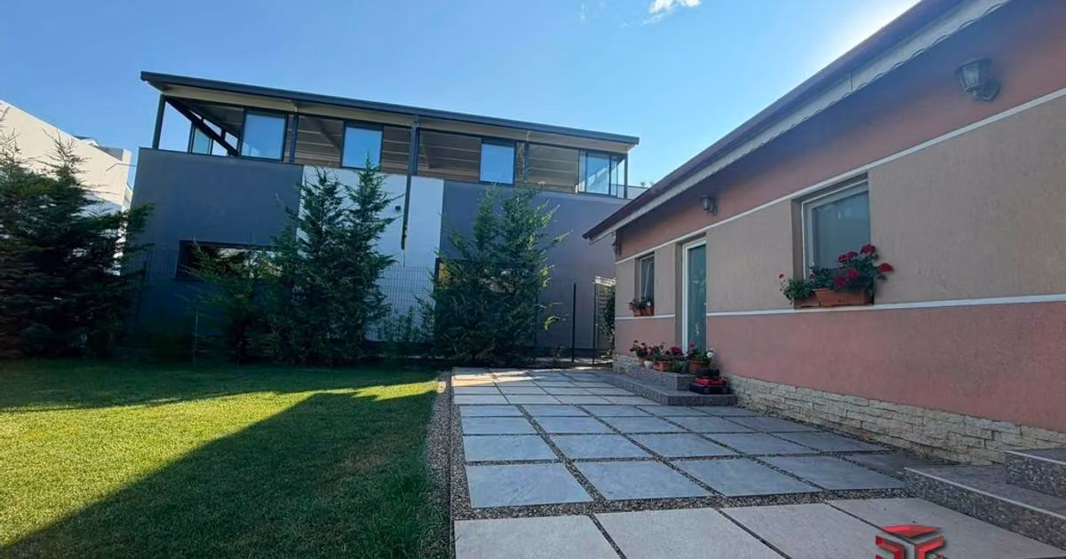 Casă de vânzare cu 3 camere în zona Viile Noi, Constanța