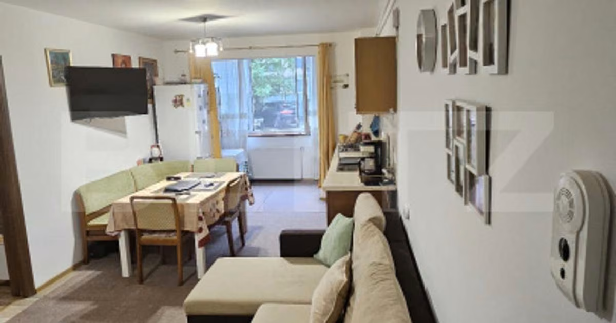 Apartament de vânzare cu 3 camere, mobilat în Florești