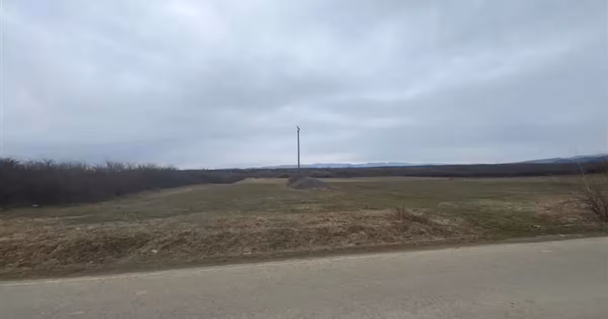 Teren extravilan de vânzare de 16760 mp, în Caransebeș