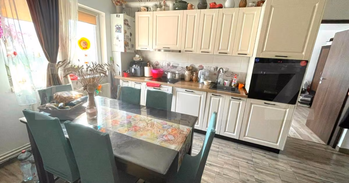 Apartament de vânzare cu 2 camere, mobilat în Săcele