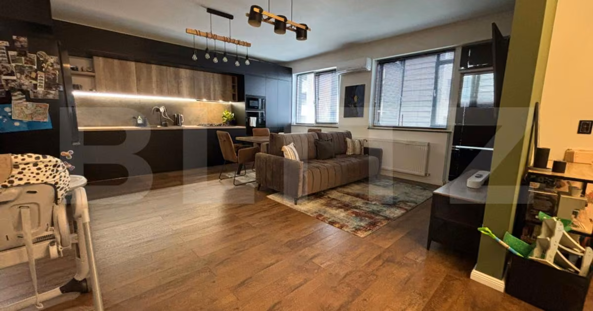 Apartament de vânzare cu 3 camere, mobilat în Florești