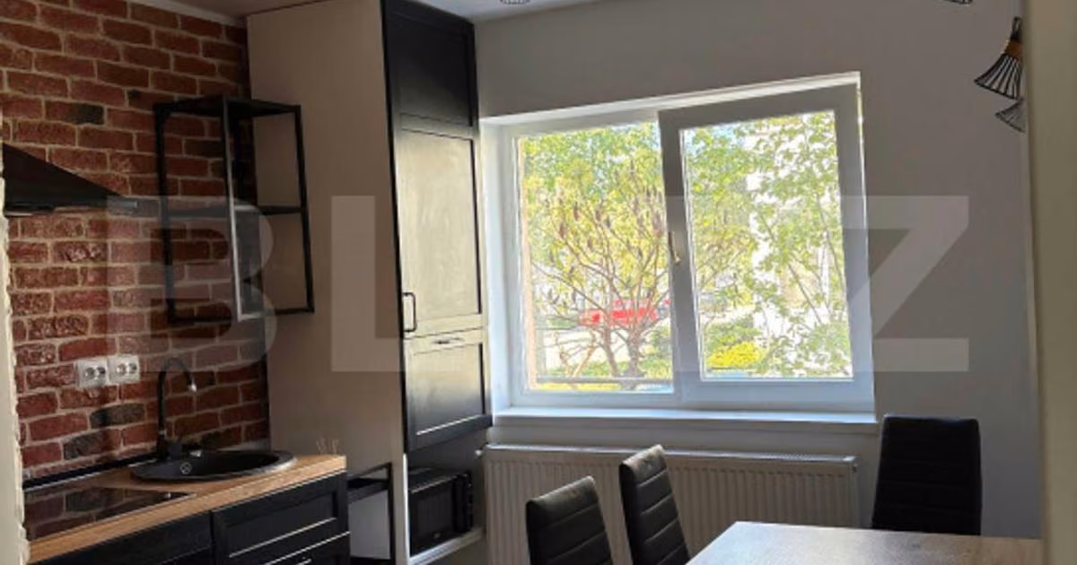 Apartament de vânzare cu 3 camere, mobilat în Turda