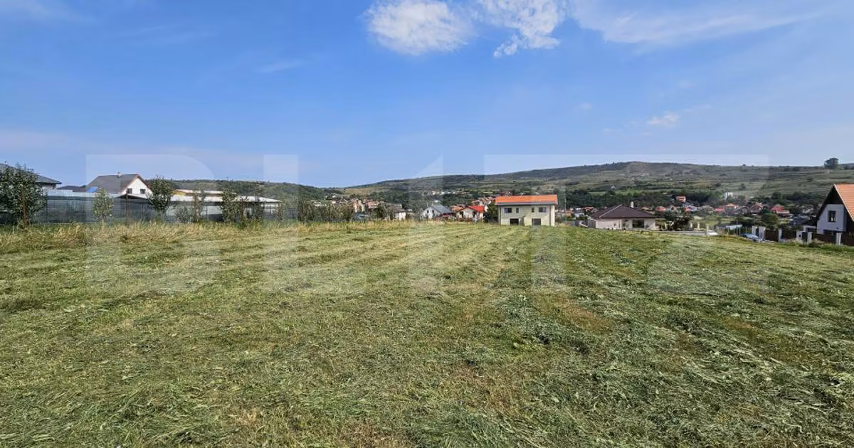 Teren Construcții intravilan de vânzare de 1705 mp, în Chinteni