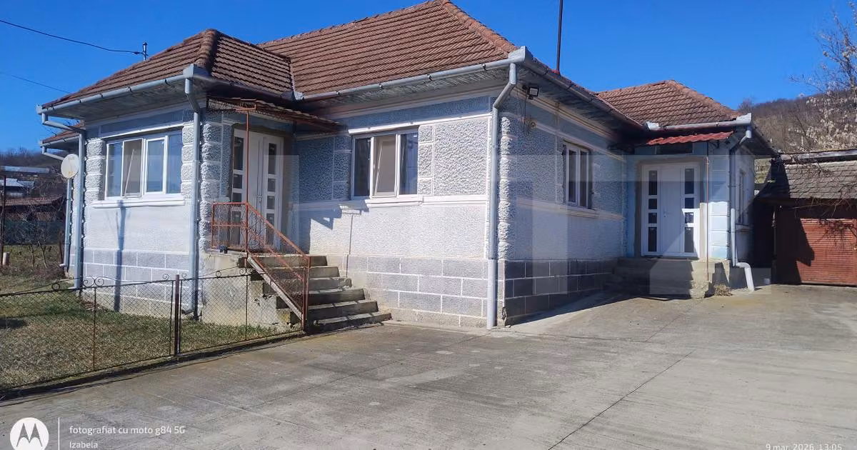 Casă individuală de vânzare cu 3 camere în Dej